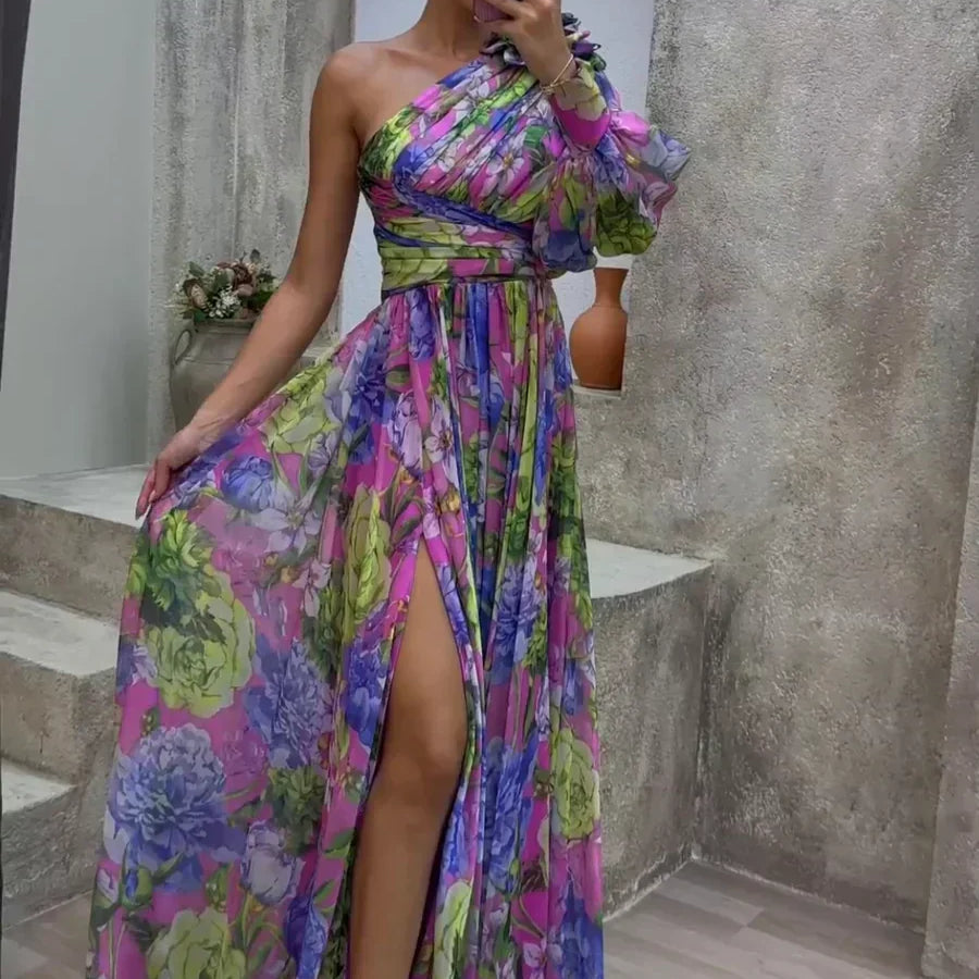 Whitney - Elegant and Flowing Dress