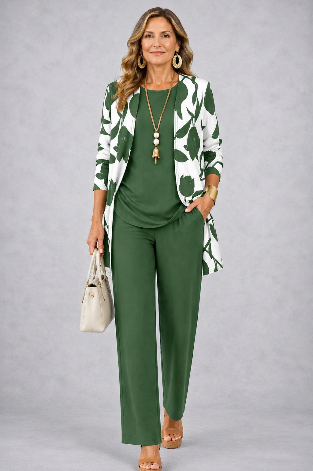 Kerrie green & white three-piece set, front view